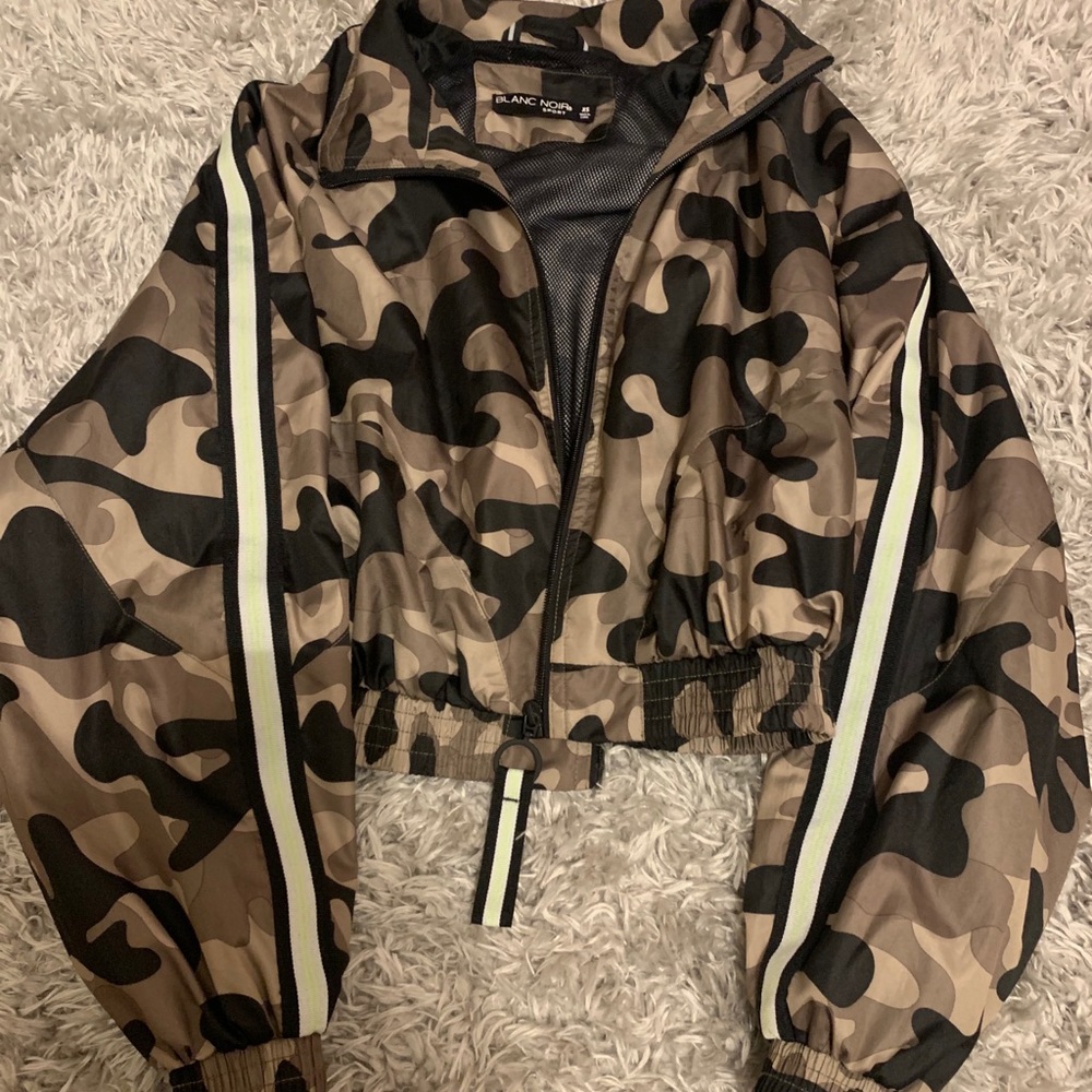 Carbon38 cropped jacket